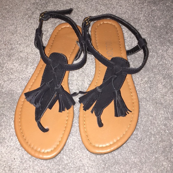 Women’s size six sandals - Picture 1 of 2